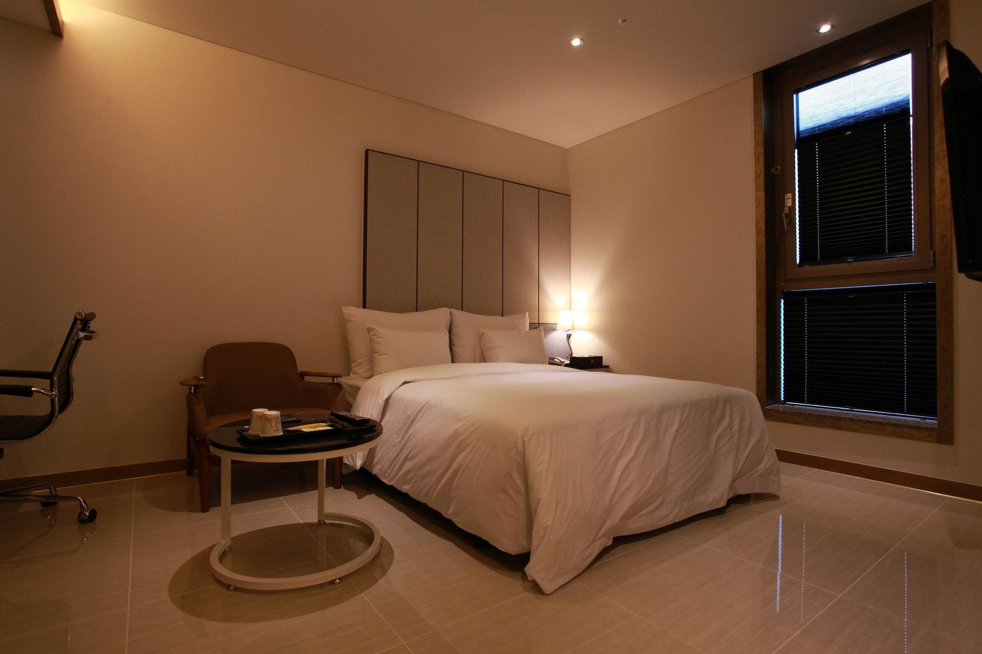 Boutique Hotel Sb Yeouido Сеул Екстер'єр фото